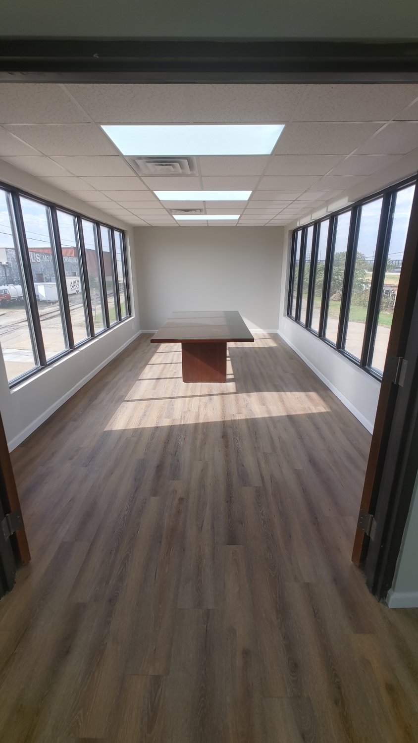 Conference room with wraparound windows